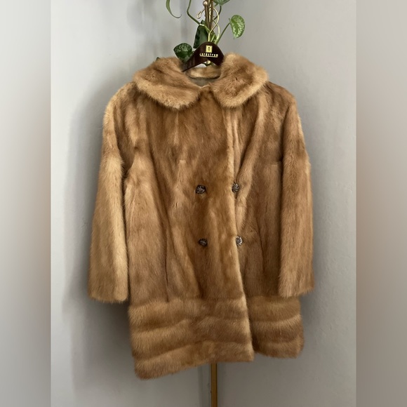 Gorgeous Vintage Peter Pan Collared Fur - Picture 1 of 13